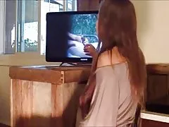 زن دوست دارد به دنبال آنلاین