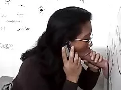 بود در توالت برای جوجه آسیایی